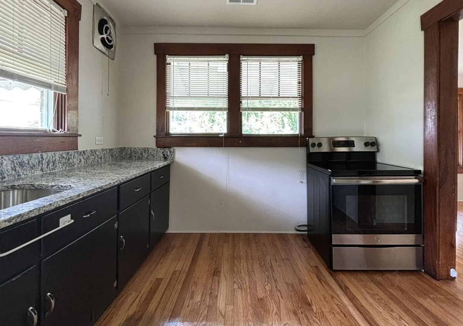 3 bedroom / 1 bath ~ Renovated Home — Photo 4