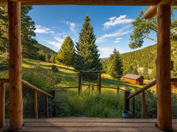 49824 Gallatin Rd, Gallatin Gateway, MT 59730