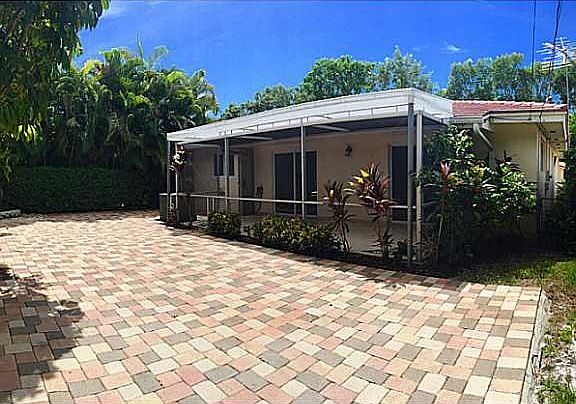 4th image of 411 Vittorio Ave