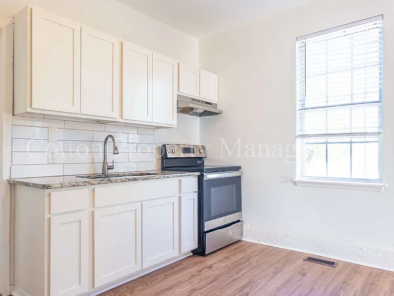 923 N 5th Ave #A — Photo 14