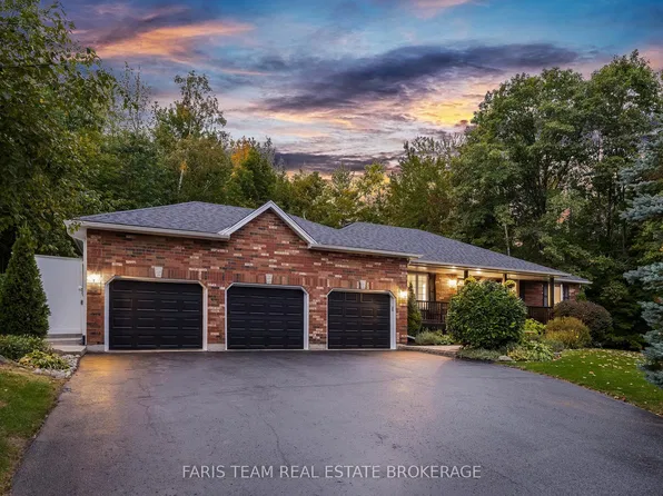 55 Davenport Dr, Springwater, ON L0L 1V0