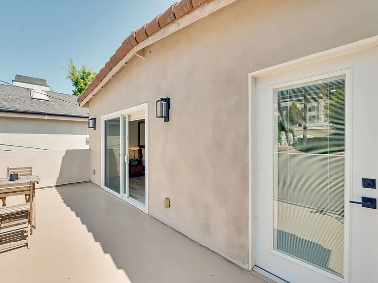 9042 Phyllis Ave #A — Photo 25