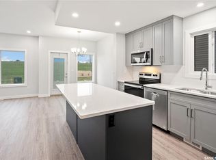 3077 Green Turtle Rd, Regina, SK S4V3N6