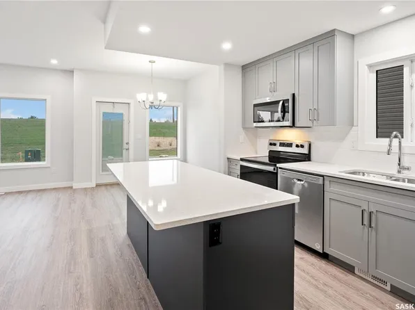 3077 Green Turtle ROAD, Regina, SK S4V 4E5