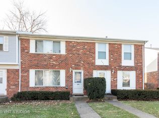 448 Mallview Ln, Bolingbrook, IL 60440
