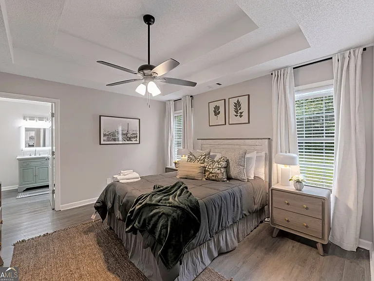 6839 Sandy Creek Dr — Photo 12