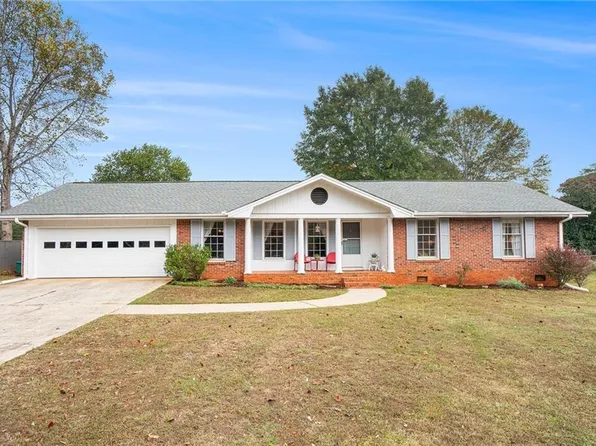 1732 Beauregard Dr SW, Lilburn, GA 30047