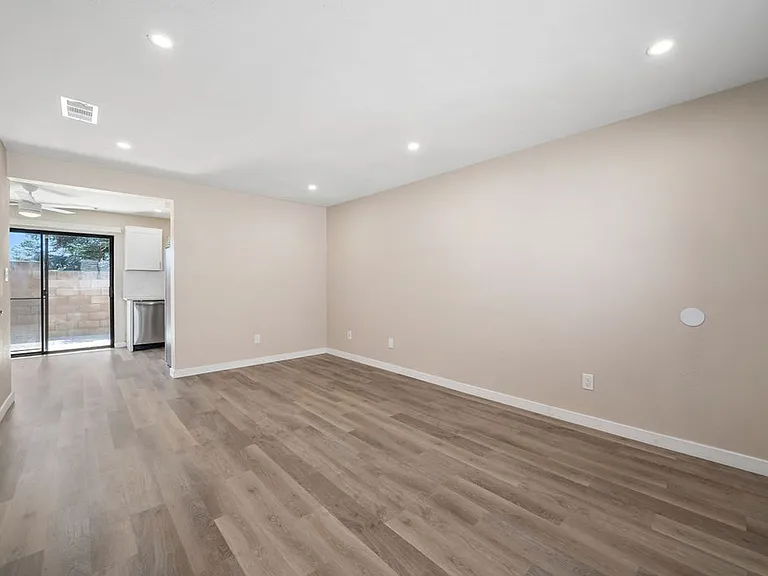 180 Brisco Rd — Photo 18