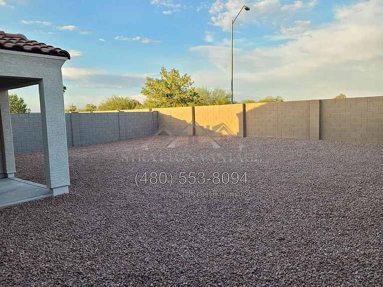 229 N 13th Pl — Photo 10