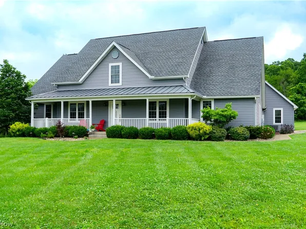 2435 Freedom Ln, Zanesville, OH 43701