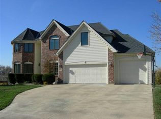 2213 Killarney Ct, Lawrence, KS 66047