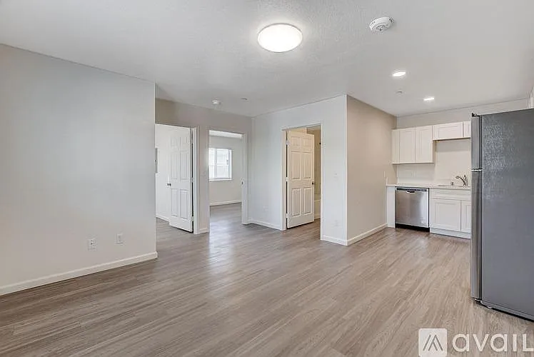 405 S 10th St #10 — Photo 2