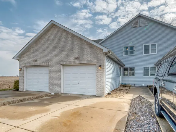 1456 Anthony Ln, Sandwich, IL 60548