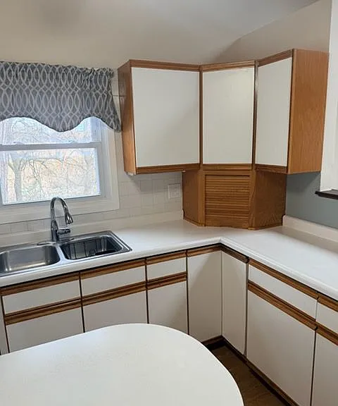 1630 W Greenwood Ave — Photo 26