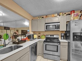 3396 Foxcroft Rd APT 106, Hollywood, FL 33025