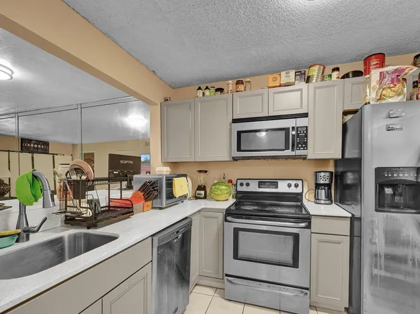 3396 Foxcroft Road #106, Miramar, FL 33025