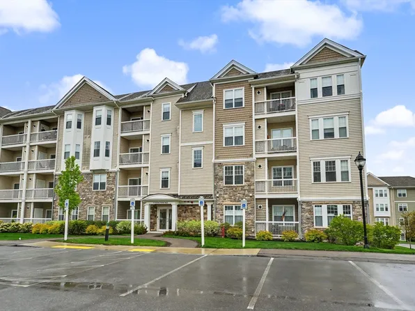 11 Peters Farm Way #409, Westborough, MA 01581