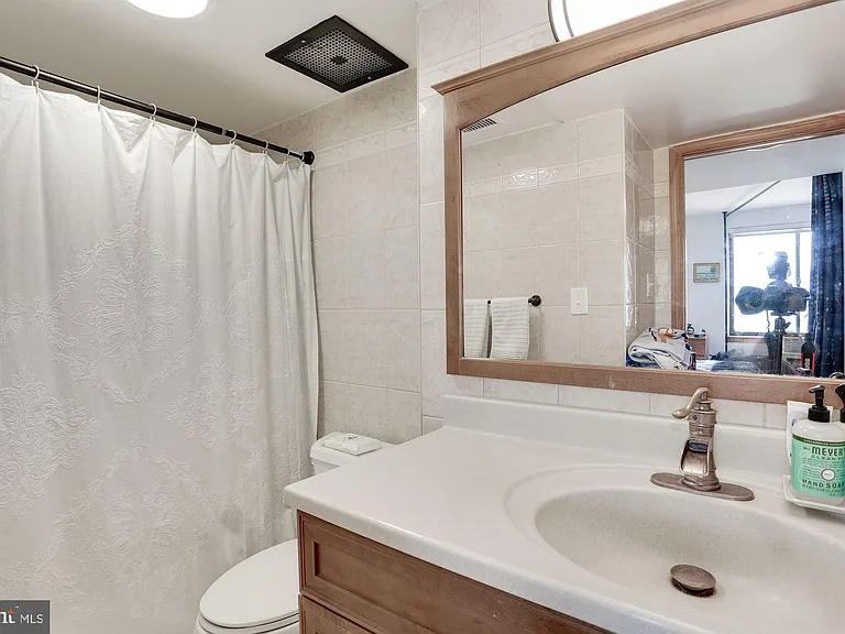 3 Washington Cir NW #803 — Photo 28