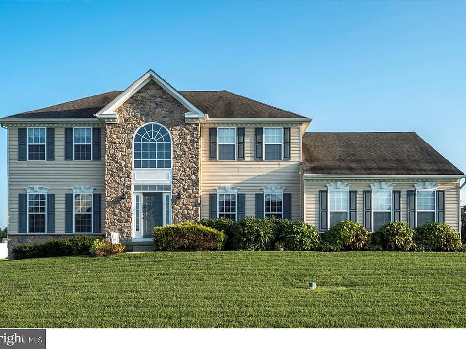1st image of 103 Lois Ln