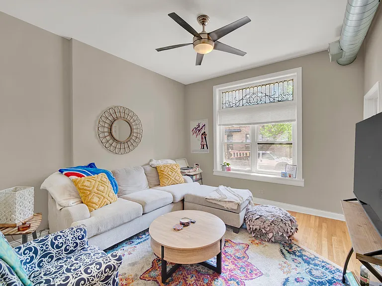 2548 N Burling St — Photo 5