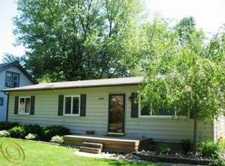 22106 Haynes Ave, Farmington Hills, MI 48336
