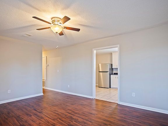 5th image of 4103 Mack Lane