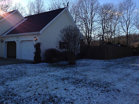 3rd image of 525 Ann Dr