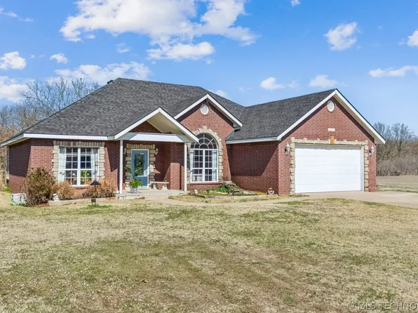 10613 Burton Ln, Skiatook, OK 74070