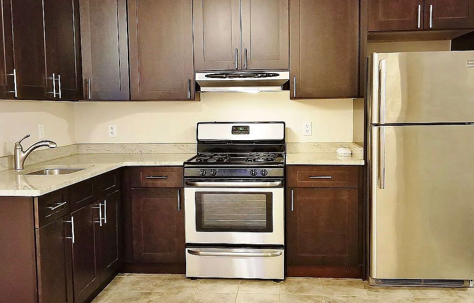 1st image of 2312 31st St #5
