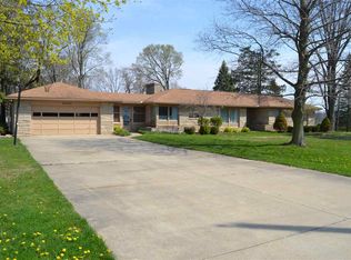 29069 County Road 26, Elkhart, IN 46517