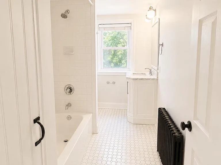 22 Balligomingo Rd — Photo 8
