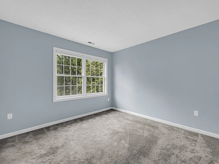 17 Cinnamon Cir — Photo 8
