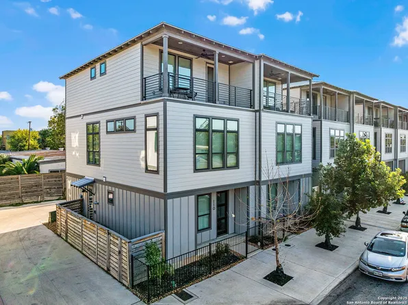 110 Playmoor, San Antonio, TX 78210