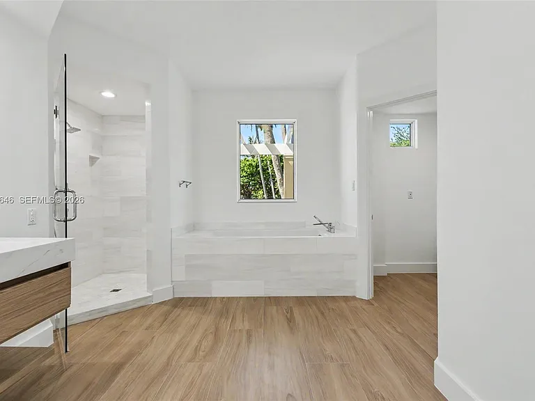 731 Crandon Blvd #208 — Photo 45