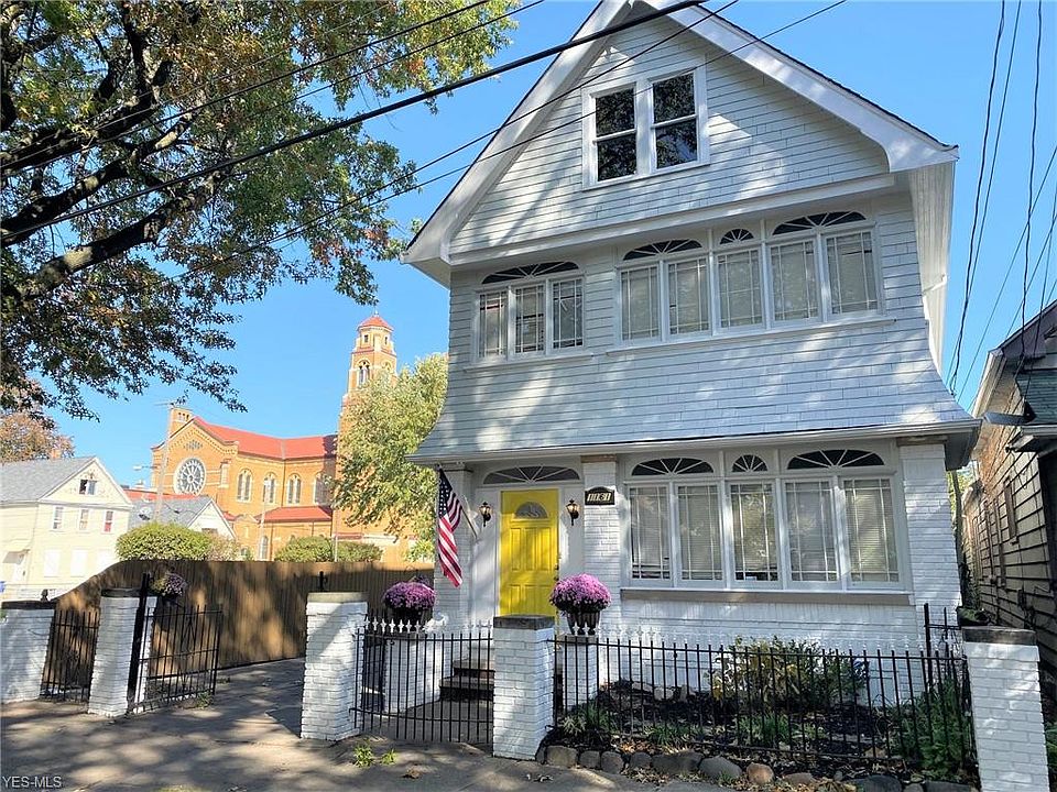 1st image of 1161 E 60th St