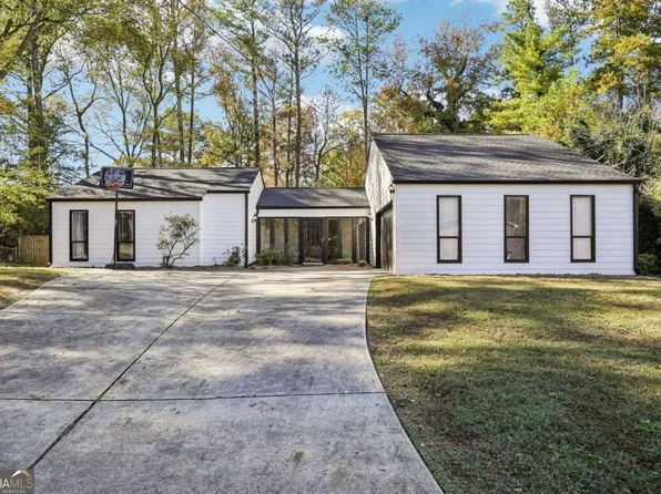 2411 Hidden Hills Dr, Marietta, GA 30066