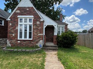 6104 N Pointe Blvd, Saint Louis, MO