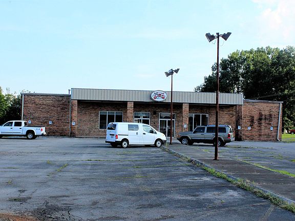 2nd image of 2808-2816 E Lamar Alex Pkwy