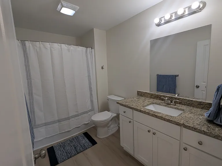 Keystone Luxury Apartments — Photo 32