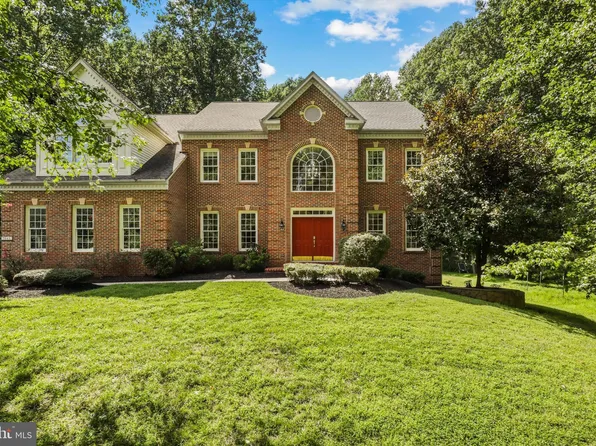 7042 Balmoral Forest Rd, Clifton, VA 20124