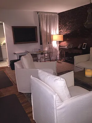 Rented by Dianne Travis, LREB | media 25