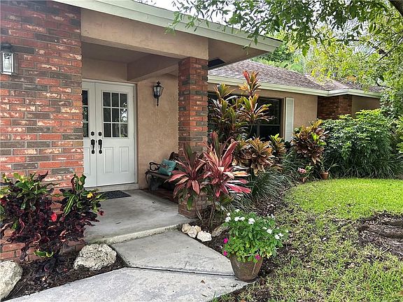 4th image of 637 Dracena Drive