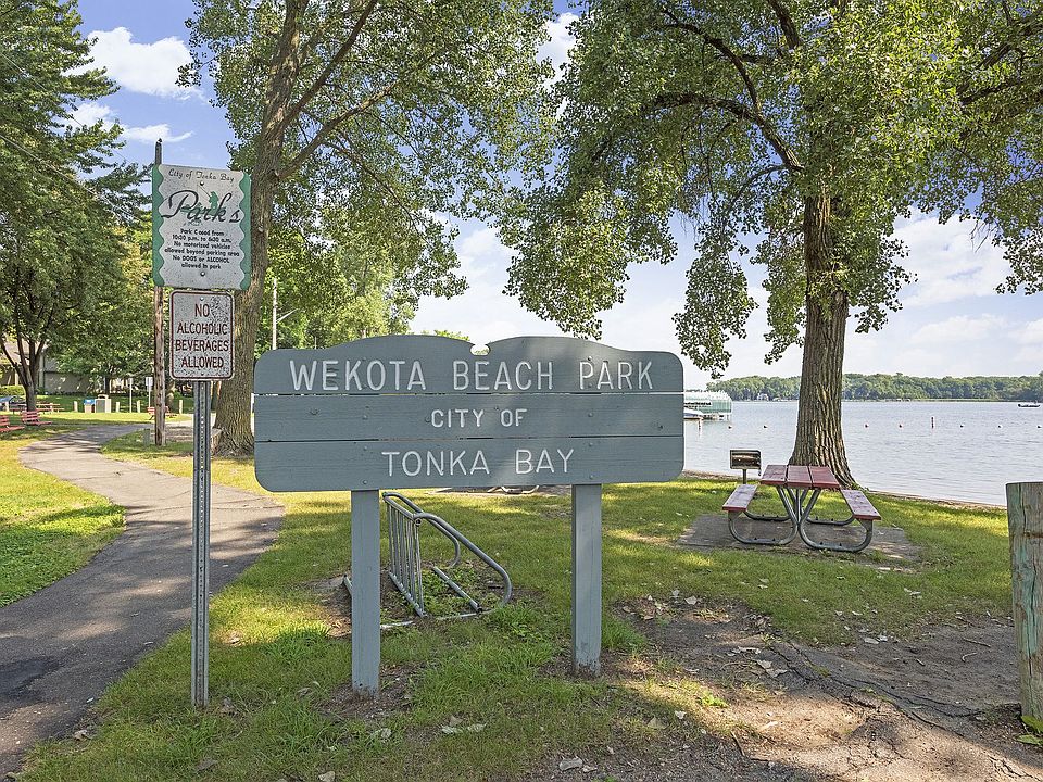 1st image of 25 Echo Bay Dr