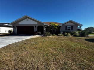 7 Oakland Hills Ct, Rotonda West, FL 33947