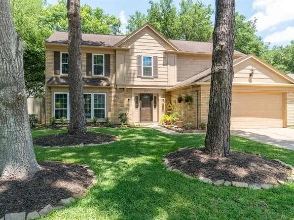 8123 Sunny Ridge Dr, Houston, TX 77095