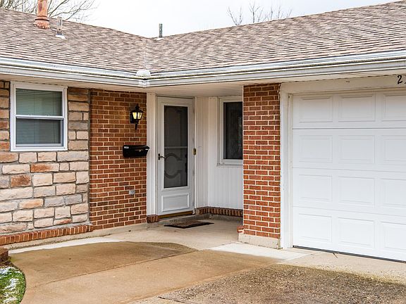 3rd image of 234 Woodlawn Dr
