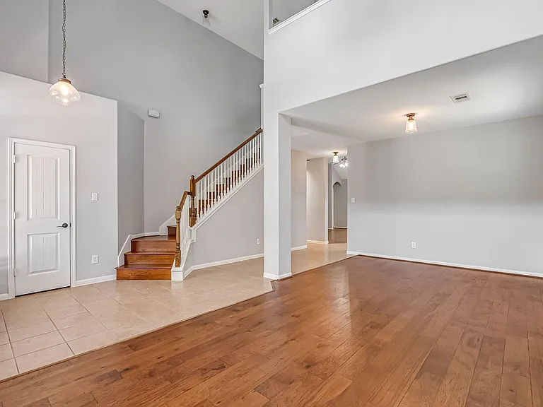 146 Black Swan Place The — Photo 5