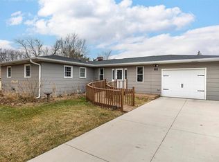 1120 Eastman St, Platteville, WI 53818