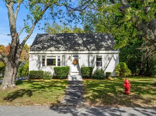 52 Bigelow St, Lowell, MA 01852