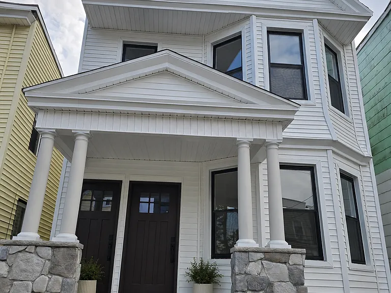 15 Dwight St #2 — Photo 2